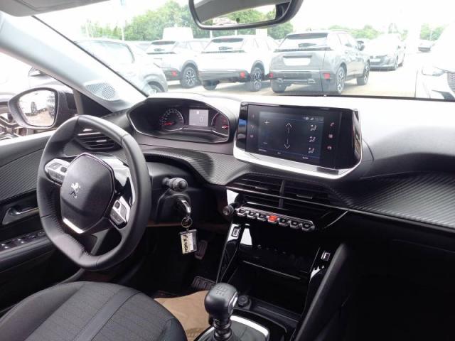 Peugeot 208 image 6