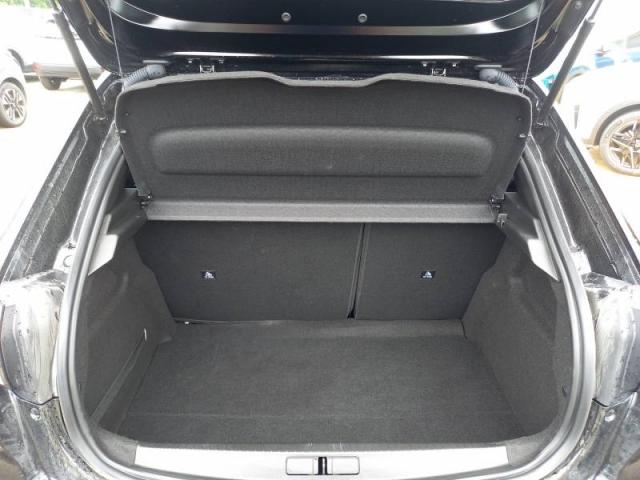 Peugeot 208 image 9