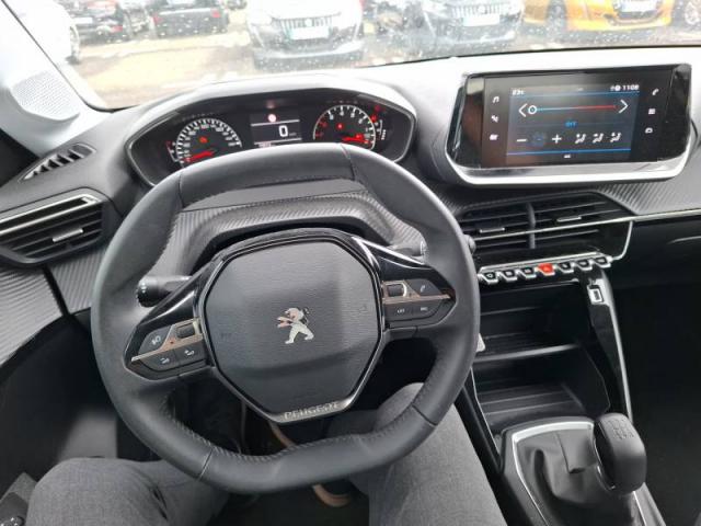 Peugeot 208 image 3