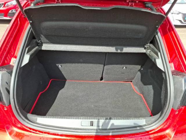 Peugeot 208 image 2