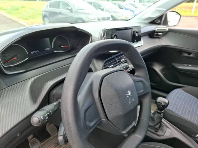 Peugeot 208 image 7