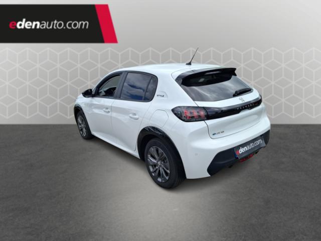 Peugeot 208 image 2