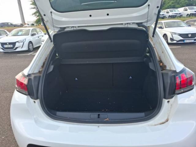 Peugeot 208 image 1
