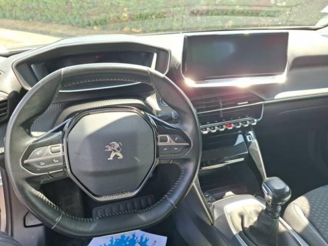 Peugeot 2008 image 2