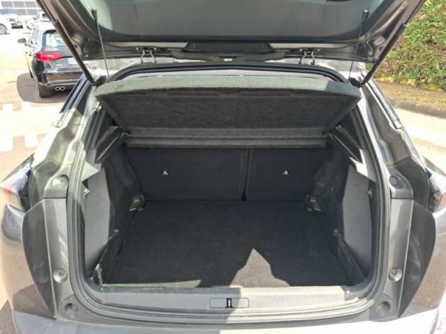 Peugeot 2008 image 8