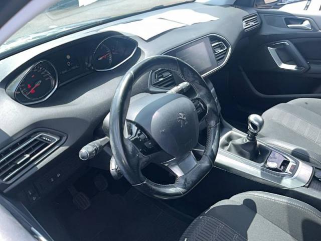 Peugeot 308 image 1