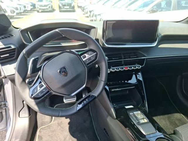 Peugeot 208 image 1