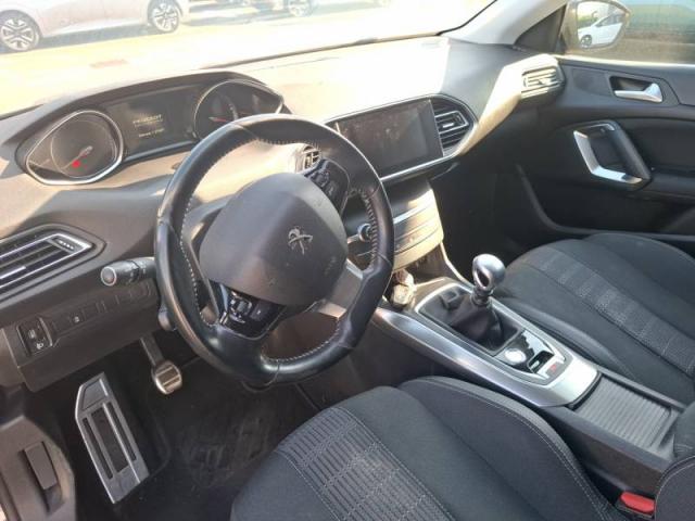 Peugeot 308 image 3
