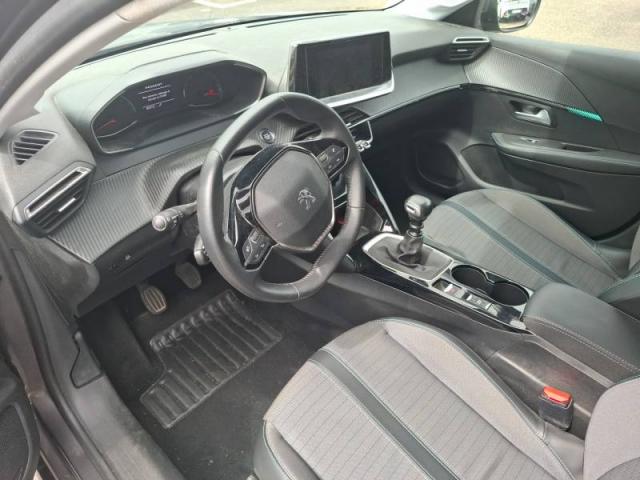 Peugeot 208 image 1