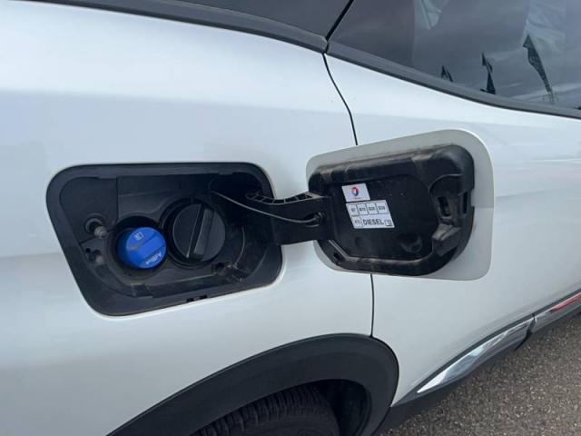 Peugeot 3008 image 8