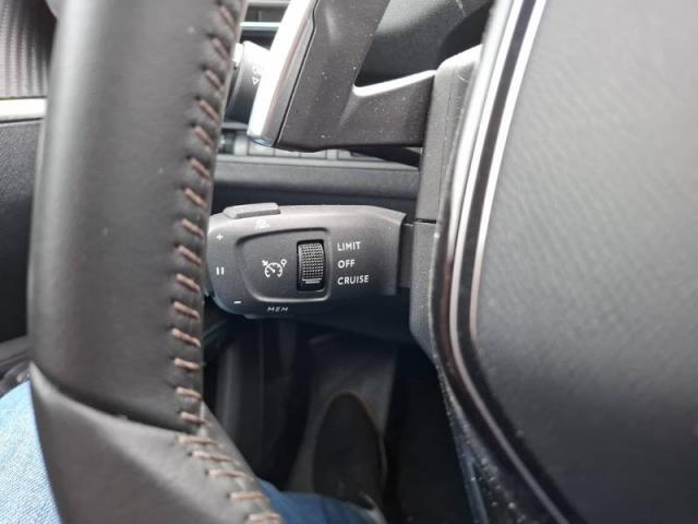 Peugeot 5008 image 3