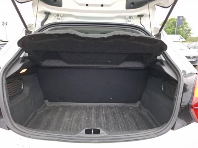 Peugeot 208 image 2