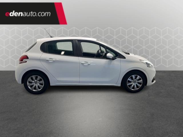 Peugeot 208 image 7