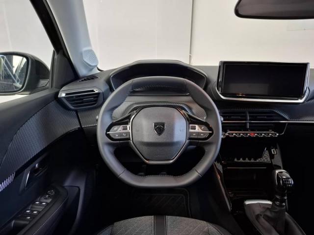Peugeot 208 image 2