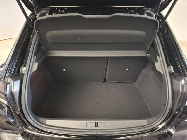 Peugeot 208 image 5