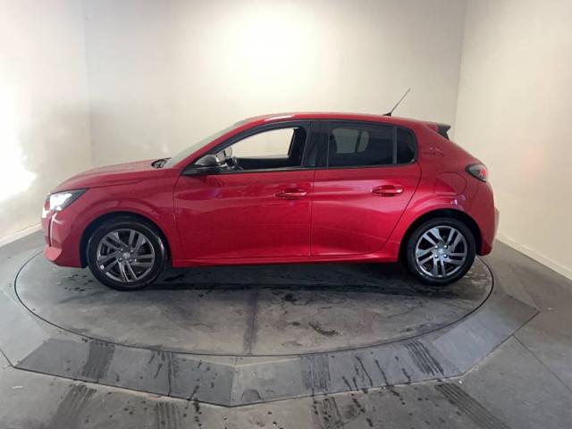 Peugeot 208 image 8