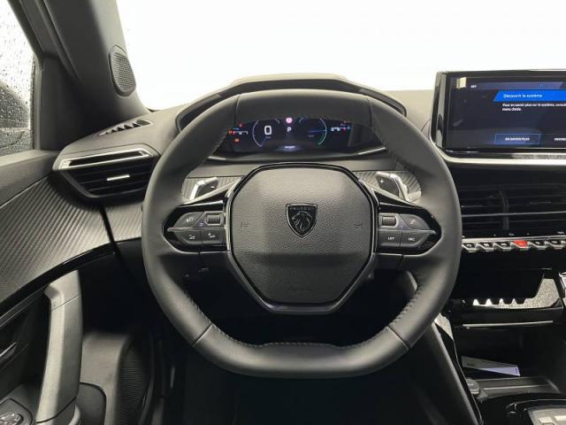 Peugeot 2008 image 2
