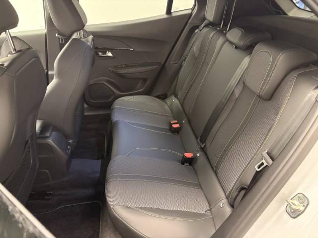 Peugeot 2008 image 1