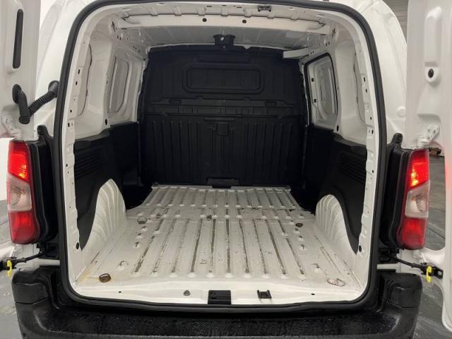 Peugeot Partner image 2