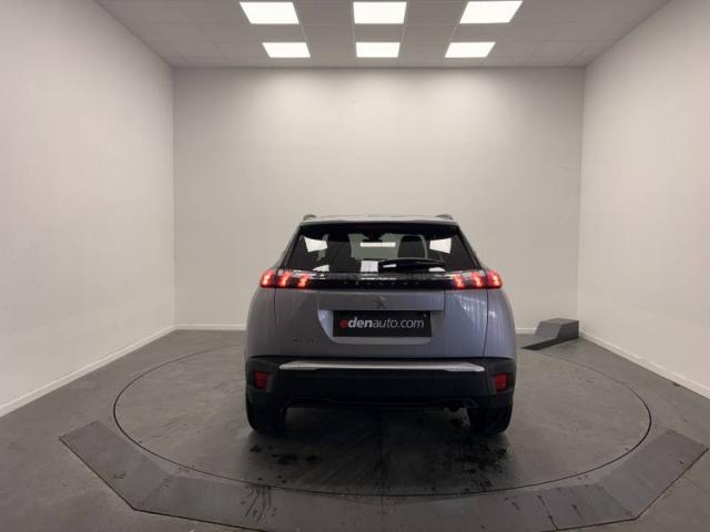 Peugeot 2008 image 8