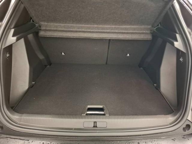 Peugeot 2008 image 2