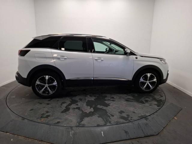 Peugeot 3008 image 2