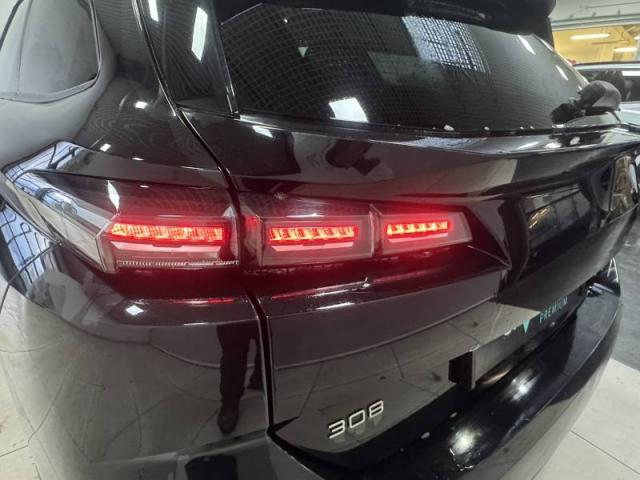 Peugeot 308 image 9