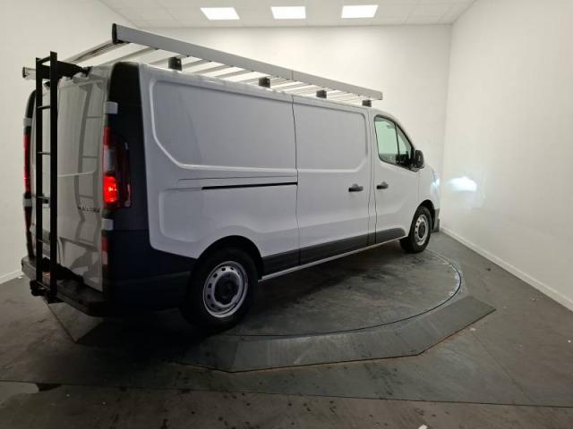 Renault Trafic image 9