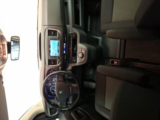 Peugeot Expert image 8