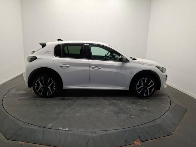 Peugeot 208 image 7