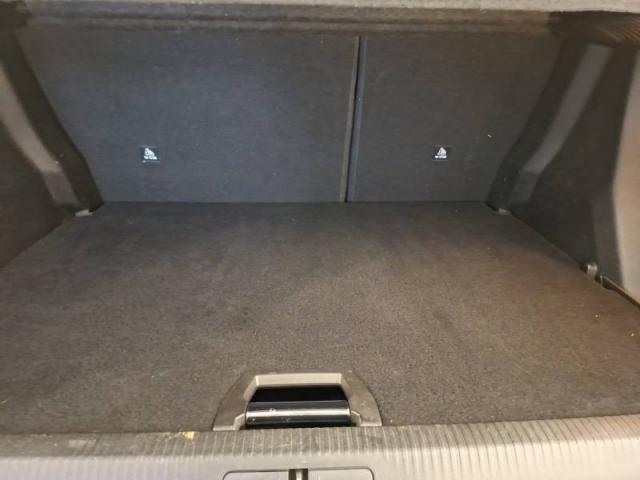 Peugeot 2008 image 2