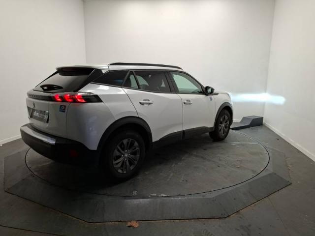 Peugeot 2008 image 8