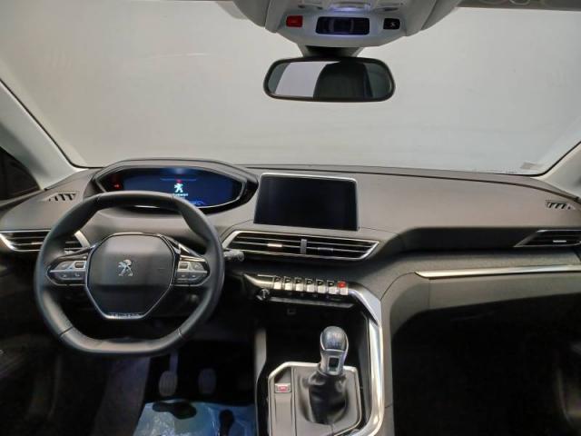 Peugeot 3008 image 3