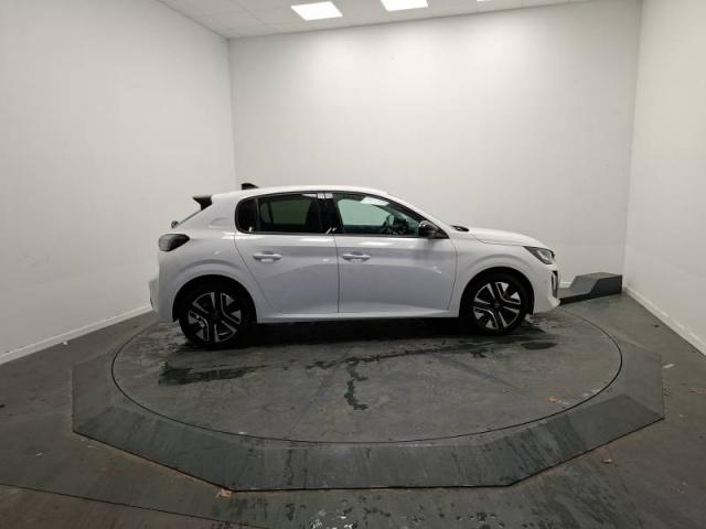 Peugeot 208 image 7