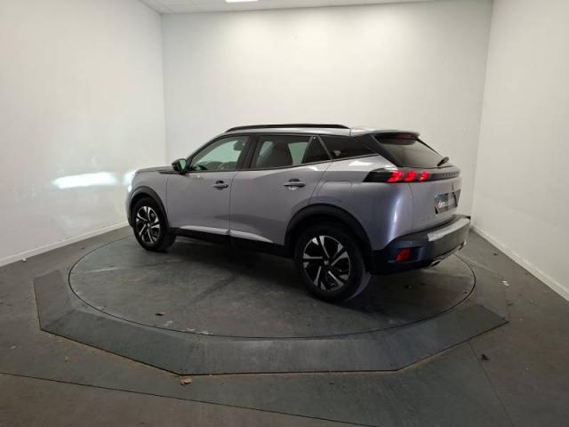 Peugeot 2008 image 8