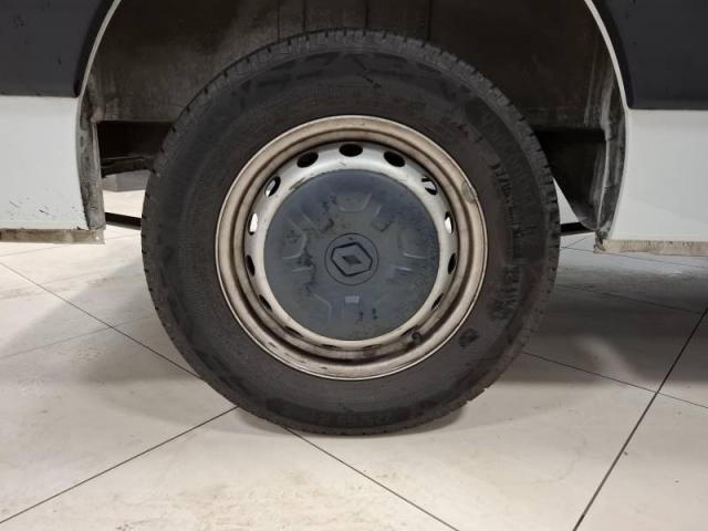 Renault Master image 1