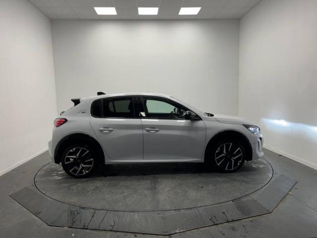 Peugeot 208 image 1