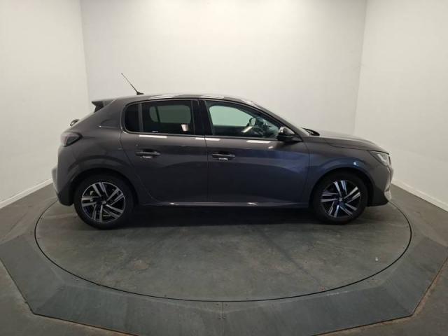 Peugeot 208 image 8