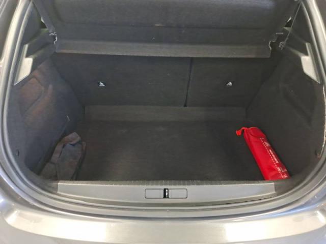Peugeot 208 image 1