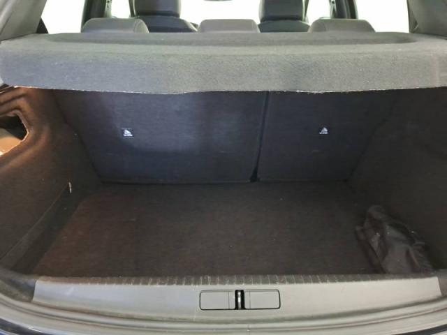 Peugeot 208 image 8