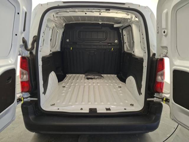 Peugeot Partner image 2