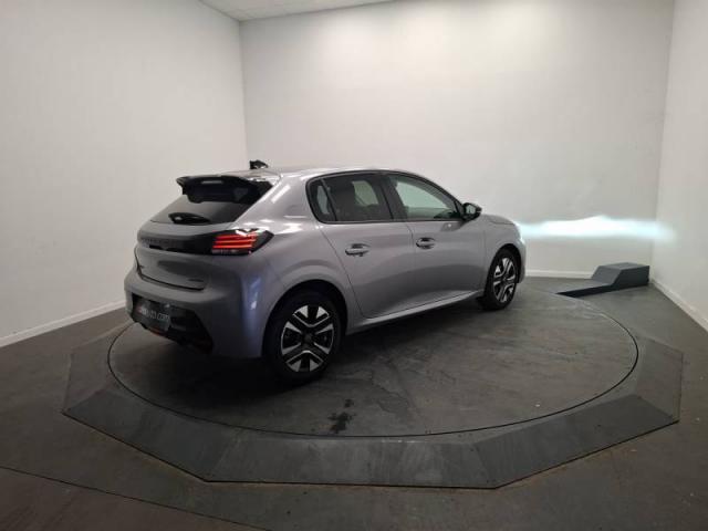 Peugeot 208 image 7