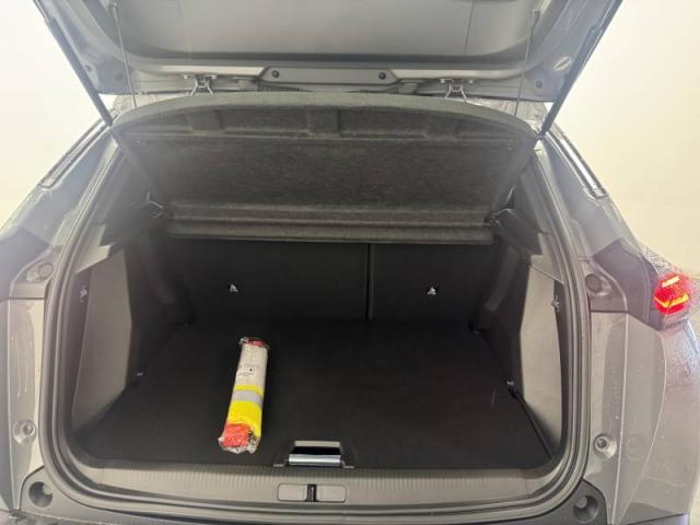 Peugeot 2008 image 8