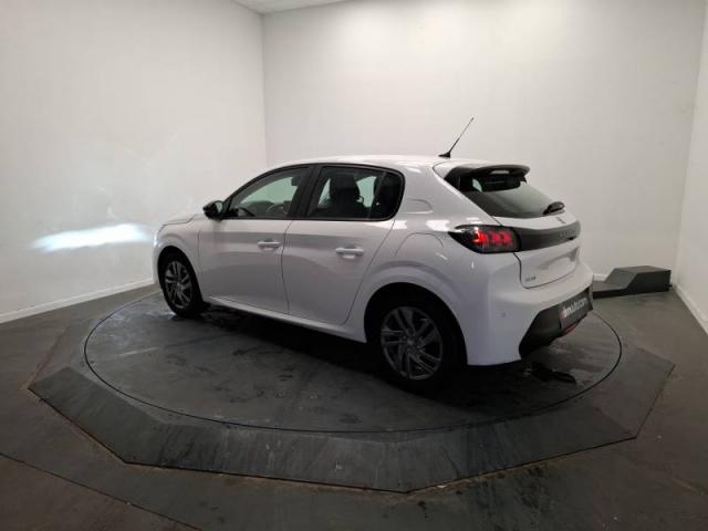 Peugeot 208 image 4