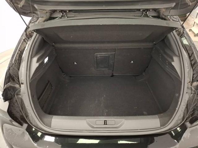 Peugeot 308 image 8