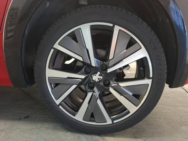 Peugeot 208 image 7