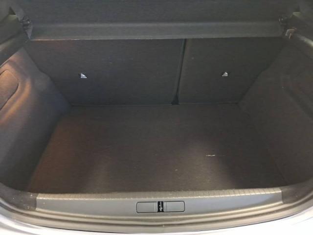 Peugeot 208 image 6