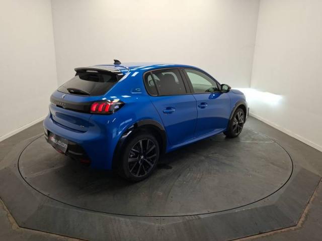Peugeot 208 image 8