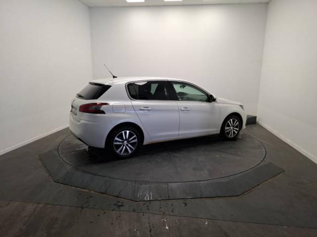 Peugeot 308 image 8