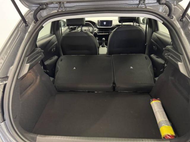Peugeot 208 image 1